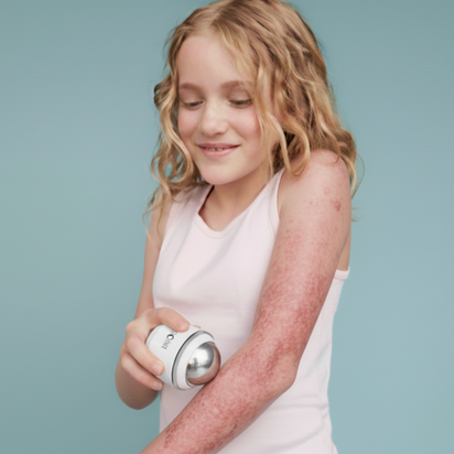 BOMI SootheBall™ – Safe Scratch Relief Roller